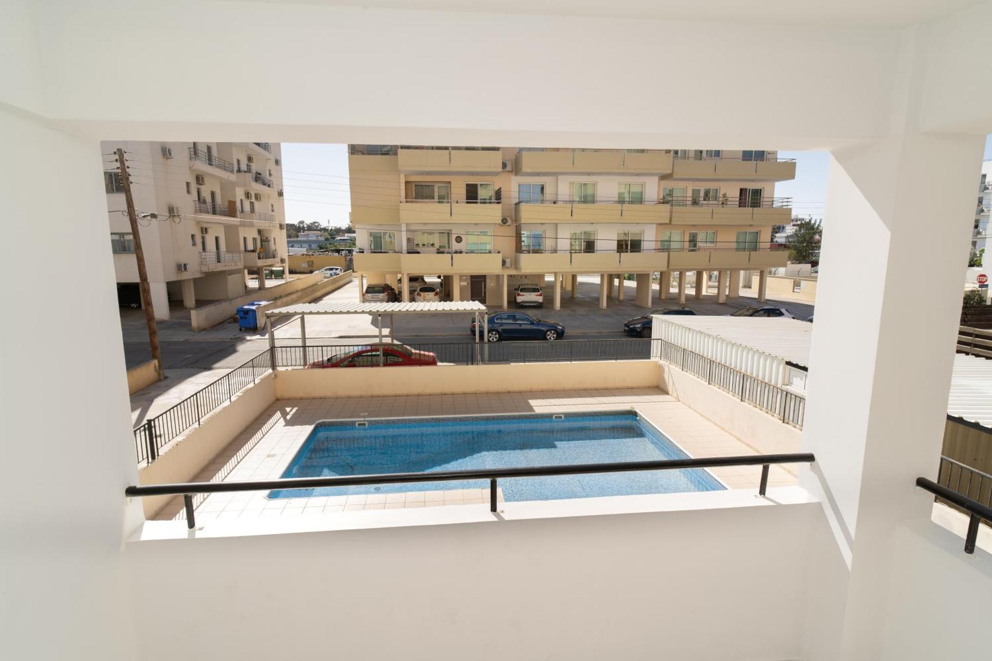 Olivia Mackenzie 2 Bedroom Flat With Pool Ларнака Екстер'єр фото