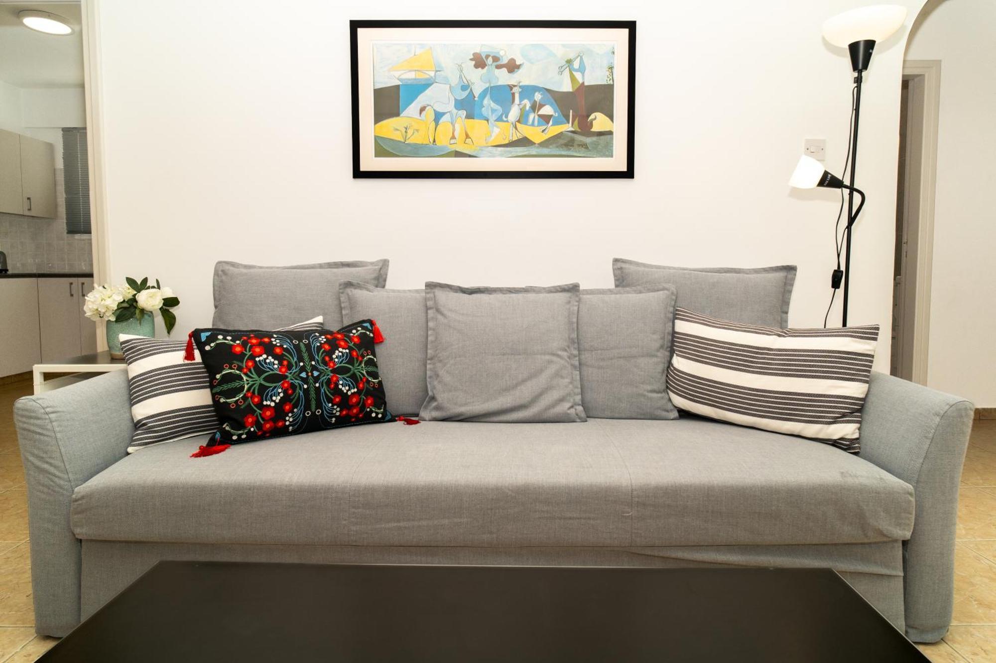 Olivia Mackenzie 2 Bedroom Flat With Pool Ларнака Екстер'єр фото