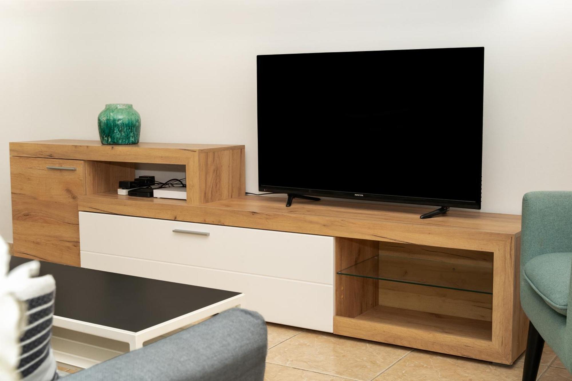 Olivia Mackenzie 2 Bedroom Flat With Pool Ларнака Екстер'єр фото