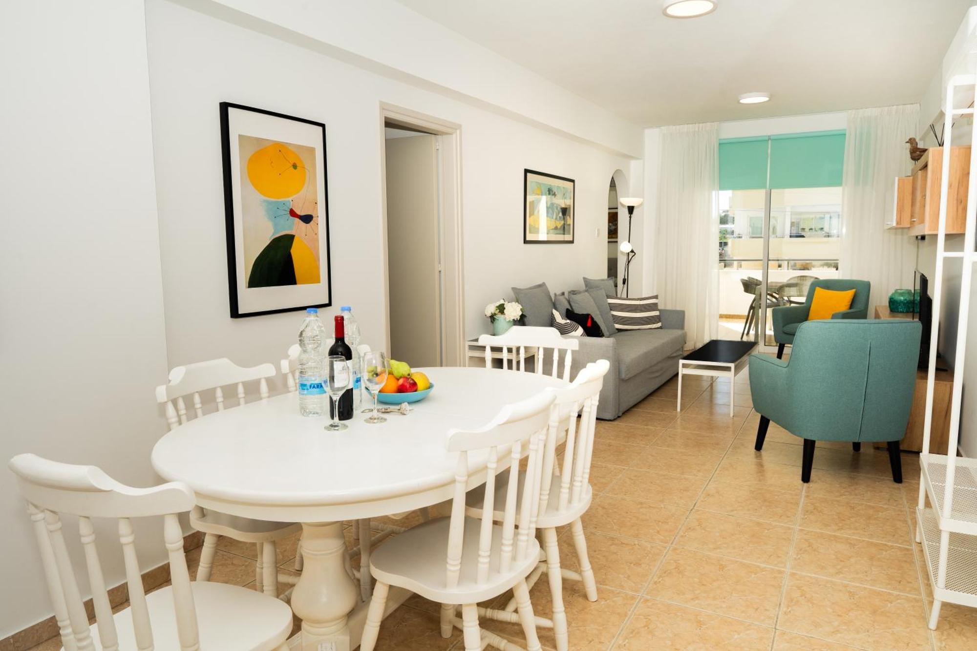 Olivia Mackenzie 2 Bedroom Flat With Pool Ларнака Екстер'єр фото