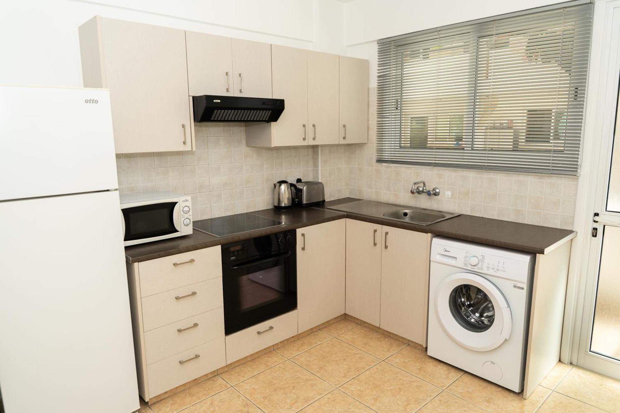 Olivia Mackenzie 2 Bedroom Flat With Pool Ларнака Екстер'єр фото